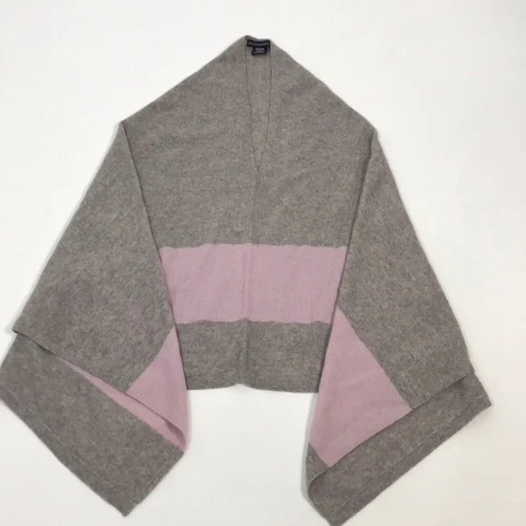 NWOT SOFIA CASHMERE Colorblock Asymmetrical Cashmere Poncho